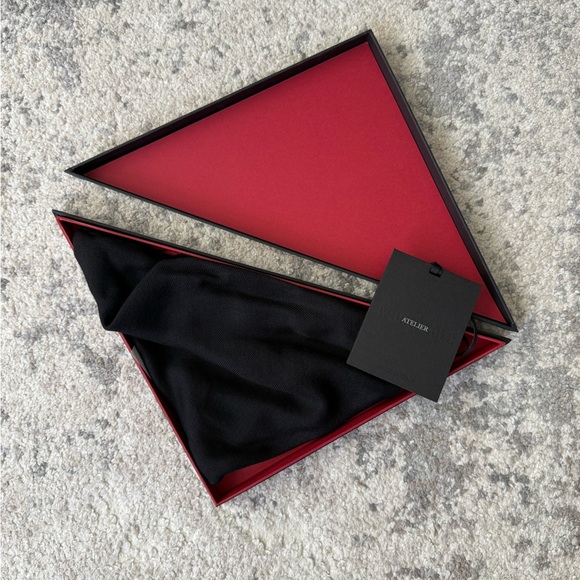 MaxMara Accessories - Max Mara ATELIER Cashmere neckerchief
